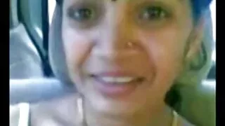 Loira jovem e peitud ...