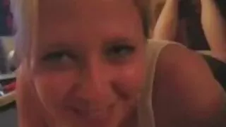 Shemale peituda de c ...
