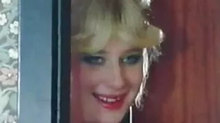 A cabeça loira pálid ...